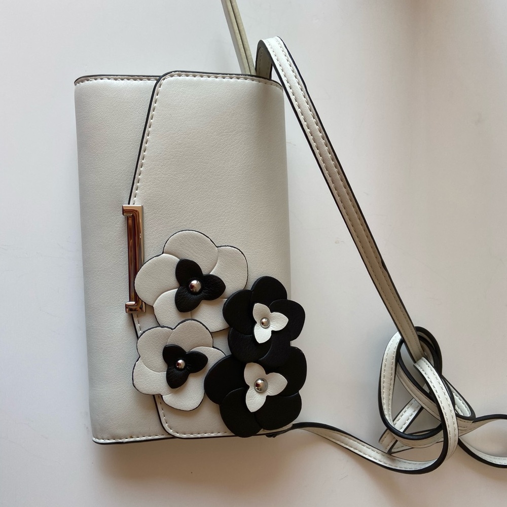 NEW White Ivanka Trump crossbody purse.